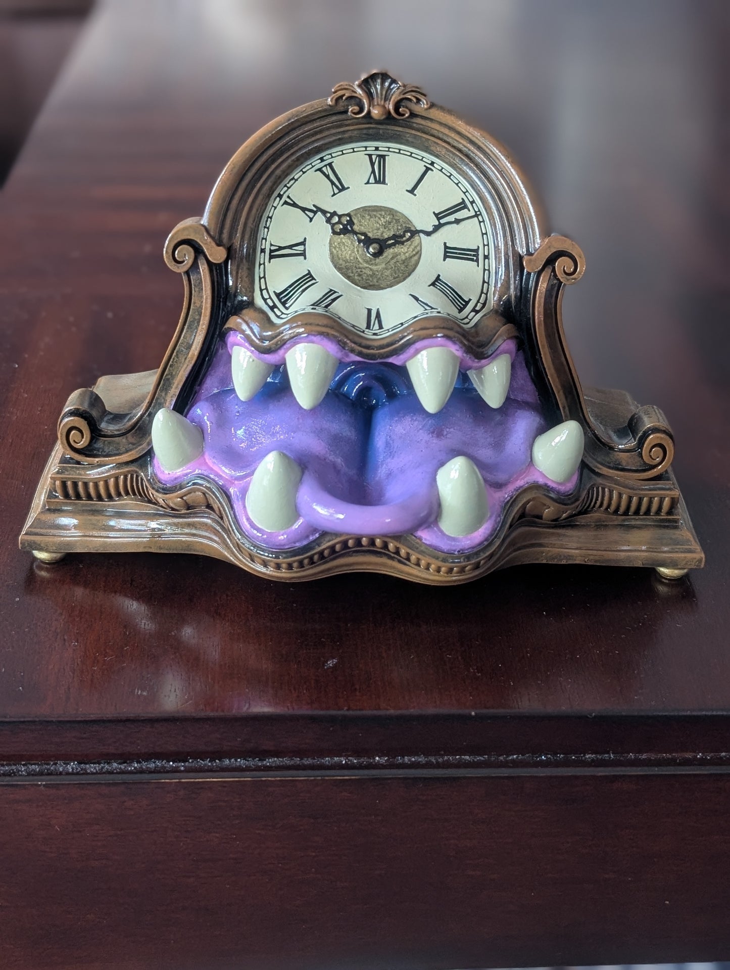 Clock Mimic (damaged)